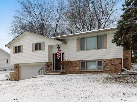 1466 17th Ave NW, New Brighton, MN 55112