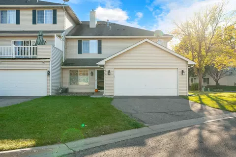 412 Gironde Ct #33, Woodbury, MN 55125