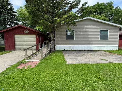 723 5th St S, Breckenridge, MN 56520