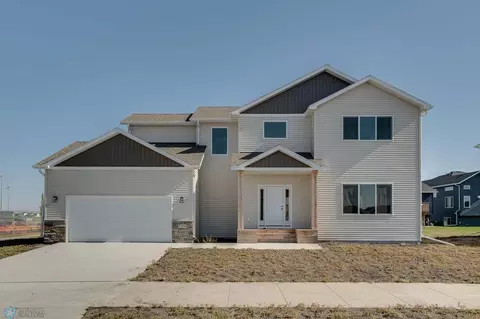 7304 23rd St S, Fargo, ND 58104