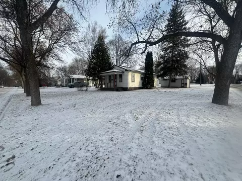 730 S 10th St, Montevideo, MN 56265