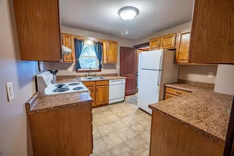 1160 Franklin St, Baldwin, WI 54002 photo 2