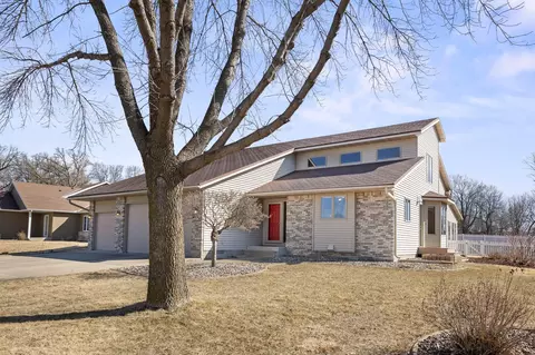 765 Roberts St SW, Hutchinson, MN 55350