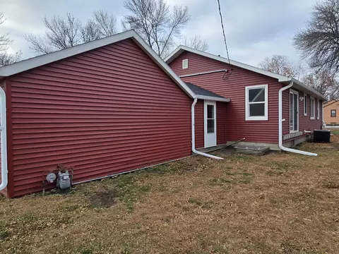 26 S Bordson St, Appleton, MN 56208 photo 3