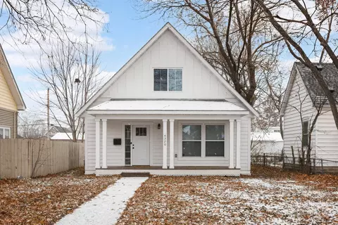 4320 Irving Ave N, Minneapolis, MN 55412