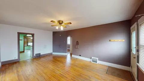 910 W Main St, Albert Lea, MN 56007 photo 2