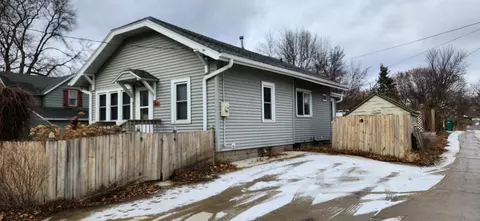 910 W Main St, Albert Lea, MN 56007