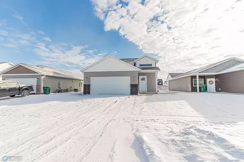 7034 67th St S, Horace, ND 58047
