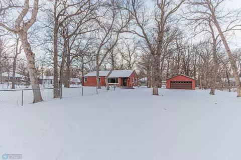 302 Wall Street Ave N, Moorhead, MN 56560