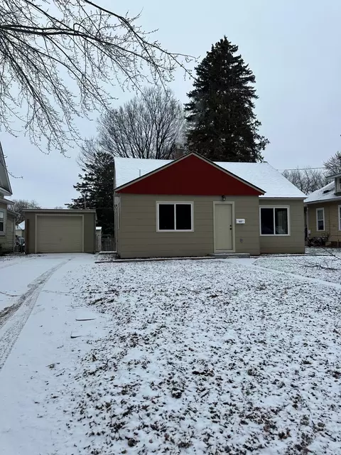 407 4th Ave S, Princeton, MN 55371