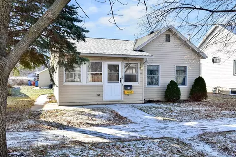 213 E Howard St, Winona, MN 55987