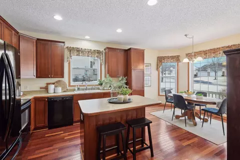 17999 65th Ave N, Maple Grove, MN 55311