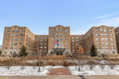 2615 Park Ave #407, Minneapolis, MN 55407