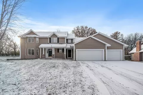 9740 170th St W, Lakeville, MN 55044