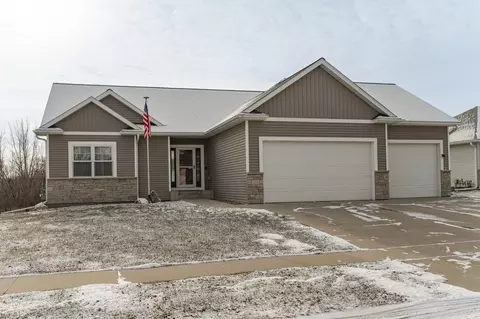 258 Foothills Ln SE, Rochester, MN 55904