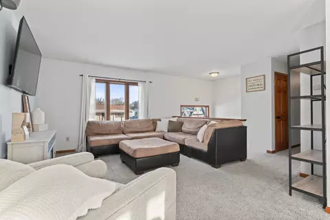 1237 12th Street Cir SE, Waseca, MN 56093 photo 3