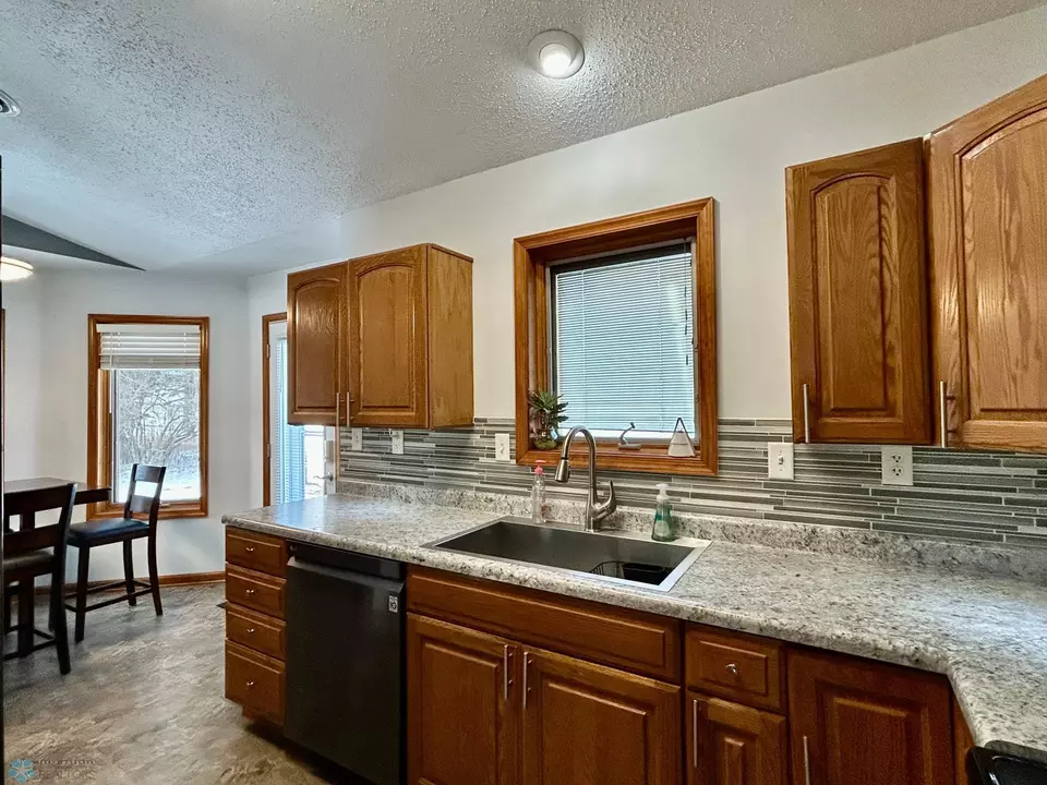  1143 6th St SE, Valley City, ND 58072 photo 18