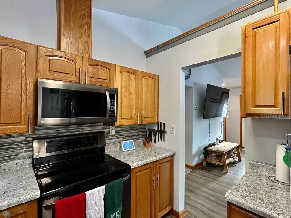  1143 6th St SE, Valley City, ND 58072 photo 22