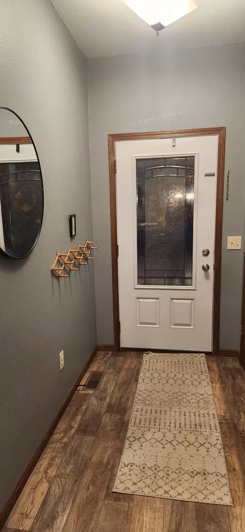 706 NE 9th St NE, Perham, MN 56573 photo 4