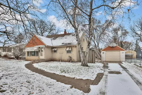 1187 Roma Ave, Roseville, MN 55113