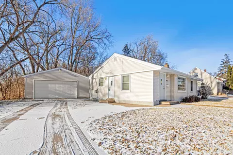 857 Iroquois Ave, Saint Paul, MN 55119