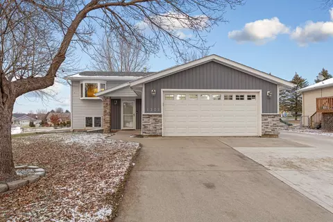 1308 17th St SW, Faribault, MN 55021