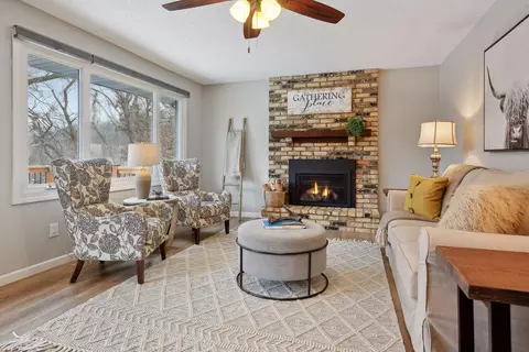 13090 Herald Cir, Apple Valley, MN 55124