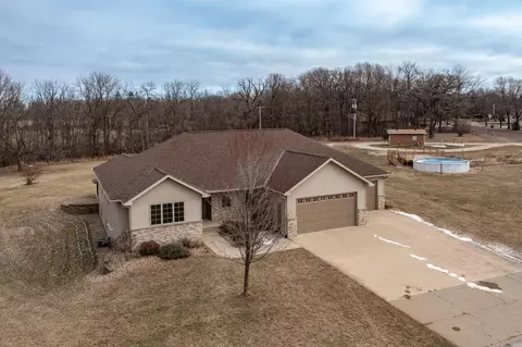 104 Shania St, Brownsdale, MN 55918