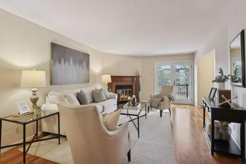 6831 Langford Dr, Edina, MN 55436