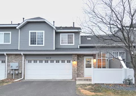 8819 Hastings Cir NE, Blaine, MN 55449