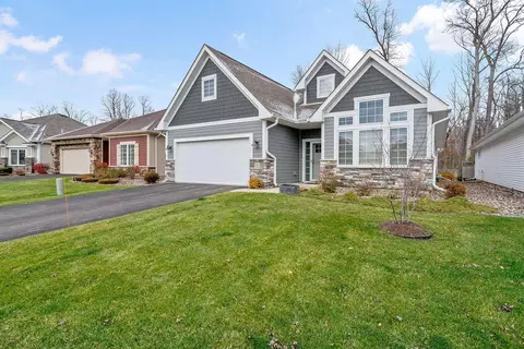 4664 Foxglove Dr, Minnetrista, MN 55331