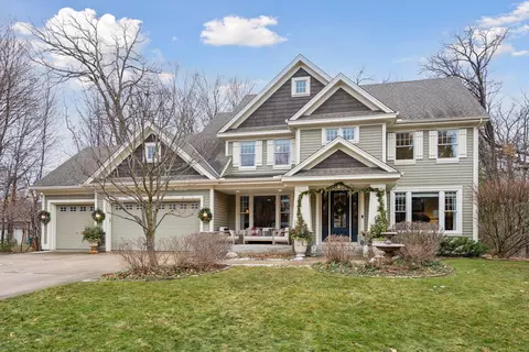 2855 Timberview Trl, Chaska, MN 55318
