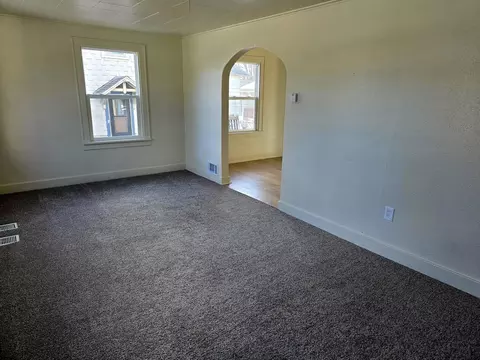 808 8th St SW, Austin, MN 55912 photo 3