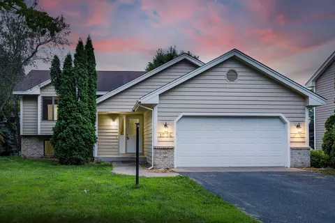 1236 12th Ave W, Shakopee, MN 55379