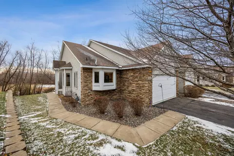 4818 Moon Lake Cir, Saint Paul, MN 55127