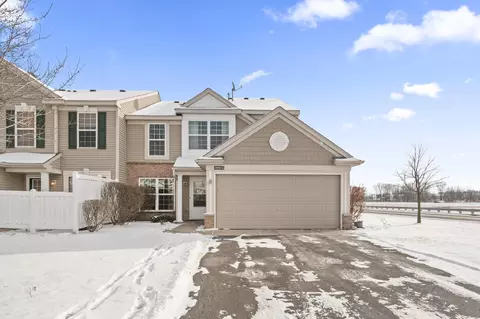 4940 149th St N #2, Hugo, MN 55038