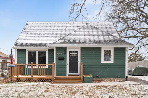 7505 Edgebrook Dr, Saint Louis Park, MN 55426