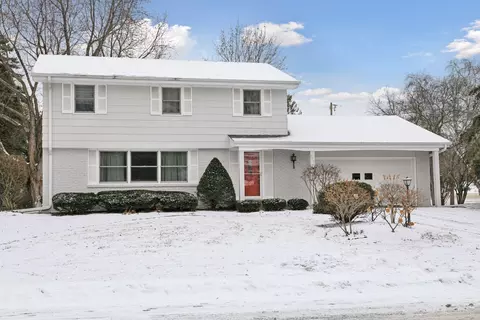 970 Douglas Rd, Mendota Heights, MN 55118