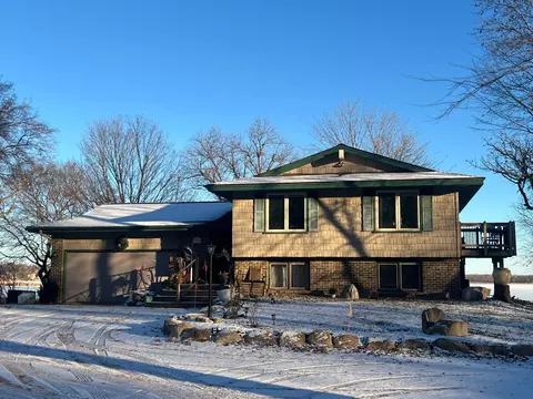 2930 Lindgren Ln, Independence, MN 55359