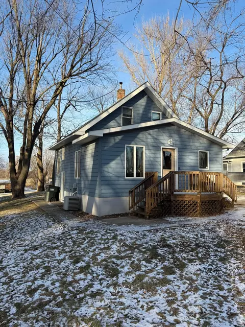 210 Jupiter St S, Cosmos, MN 56228