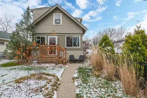 654 Sherwood Ave, Saint Paul, MN 55106