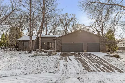 4365 Kirkwood Ln N, Plymouth, MN 55442