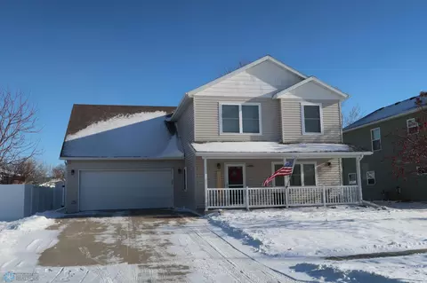 1659 7th St W, West Fargo, ND 58078