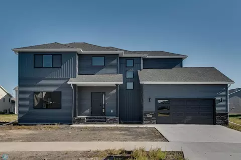 7328 23rd St S, Fargo, ND 58104
