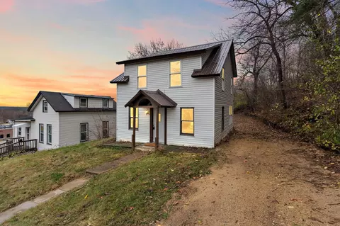 325 Buchanan St, Red Wing, MN 55066