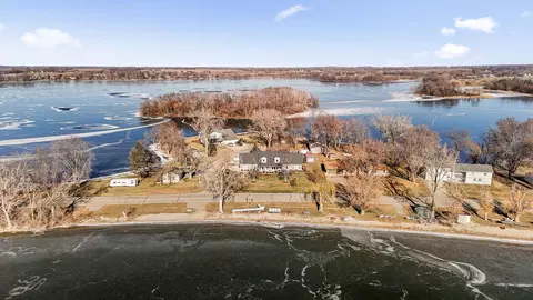 3895 Cannon Lake Trl, Faribault, MN 55021