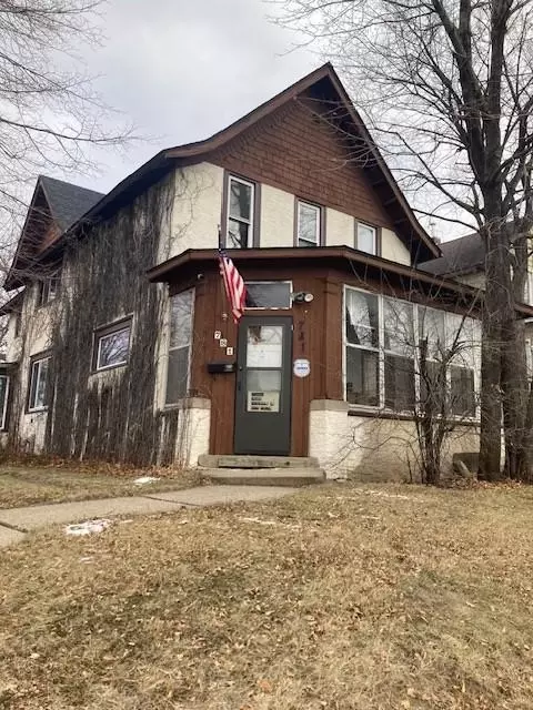 781 York Ave, Saint Paul, MN 55106
