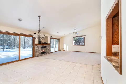 615 Crystal Dr, Duluth, MN 55811 photo 9