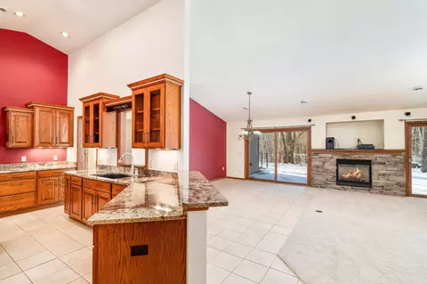 615 Crystal Dr, Duluth, MN 55811 photo 16