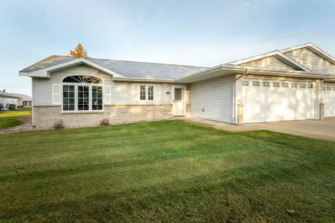 814 Amanda Ln, Alexandria, MN 56308